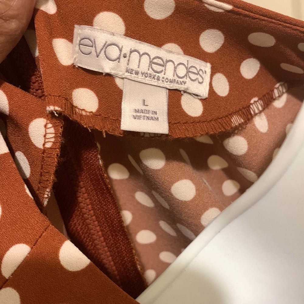 Eva Mendes NY&Co 2 Piece Outfit - Picture 5 of 10